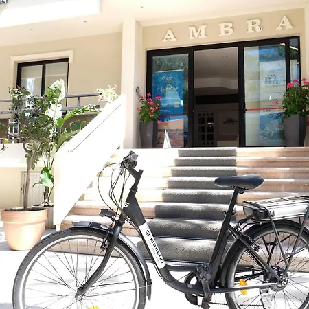 Ambra 3*